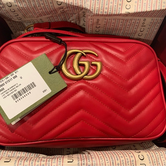 Gucci GG Marmont Small Matelasse Shoulder Bag - Picture 8 of 9